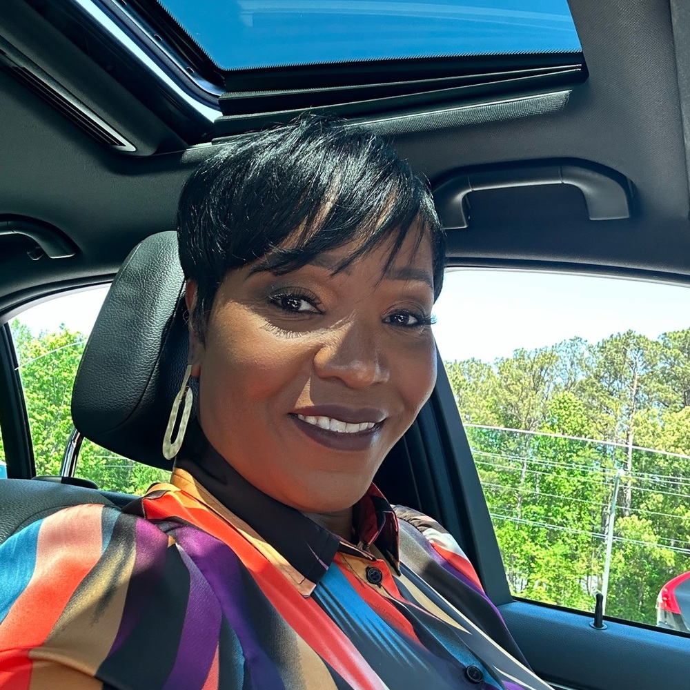 Meet your Posher, Latonya